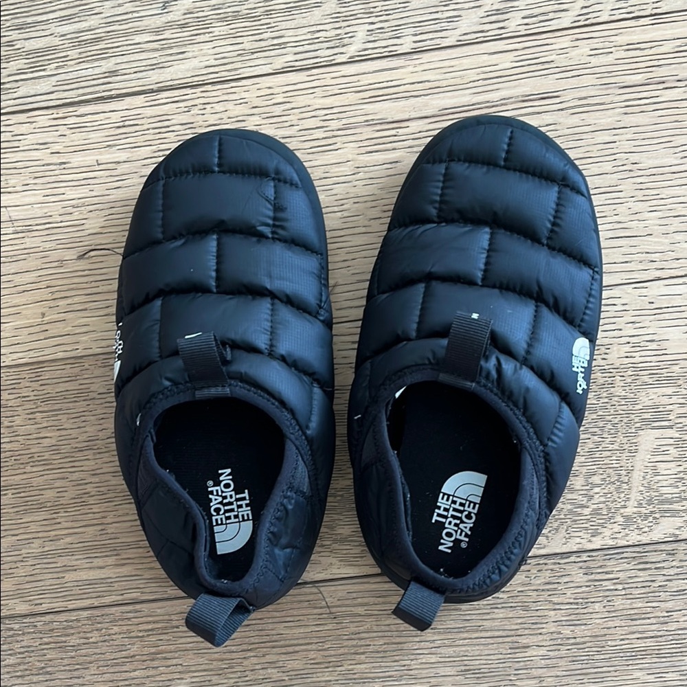 The North Face Black Quilted Slippers